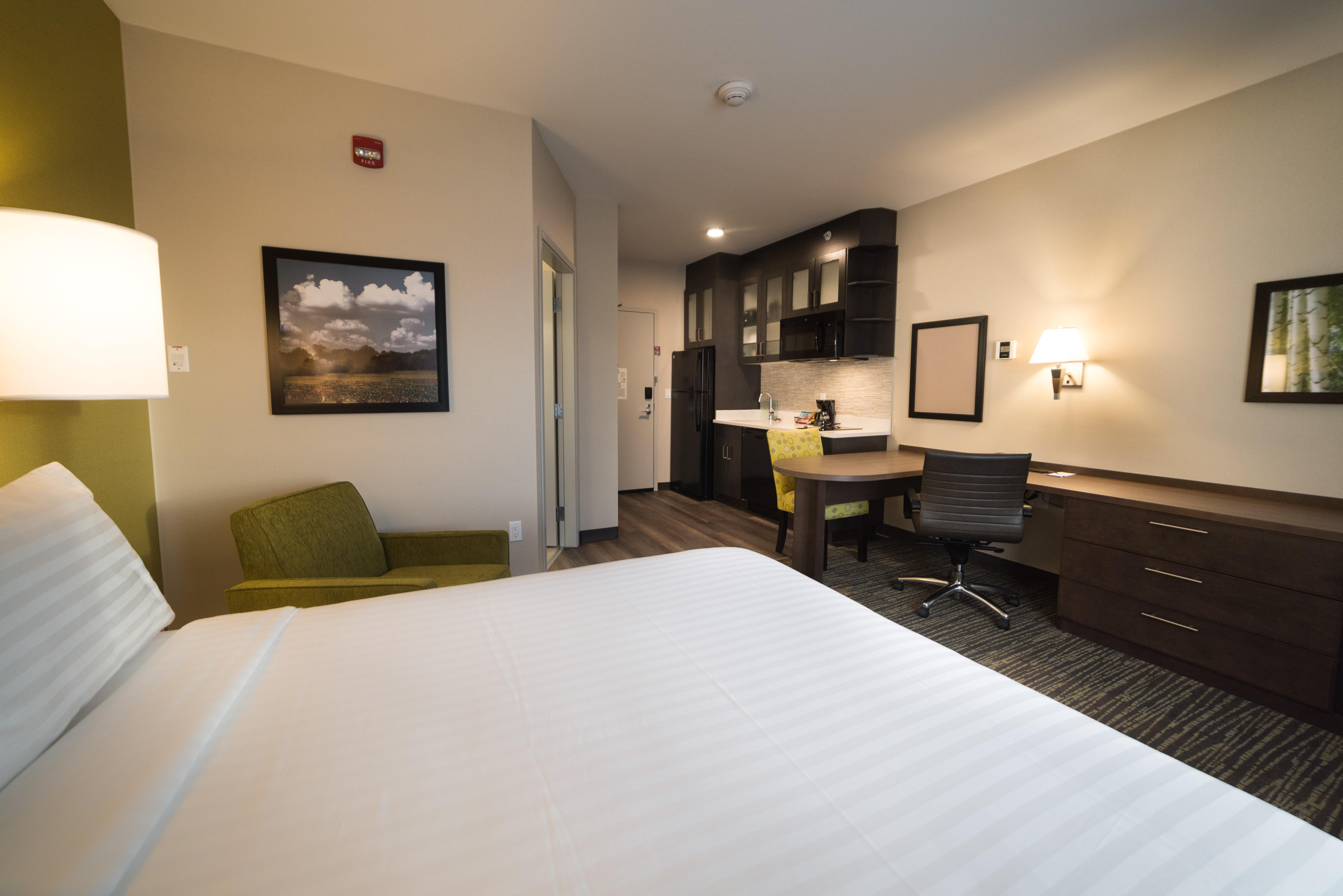 Candlewood Suites West Edmonton - Mall Area By Ihg Bagian luar foto